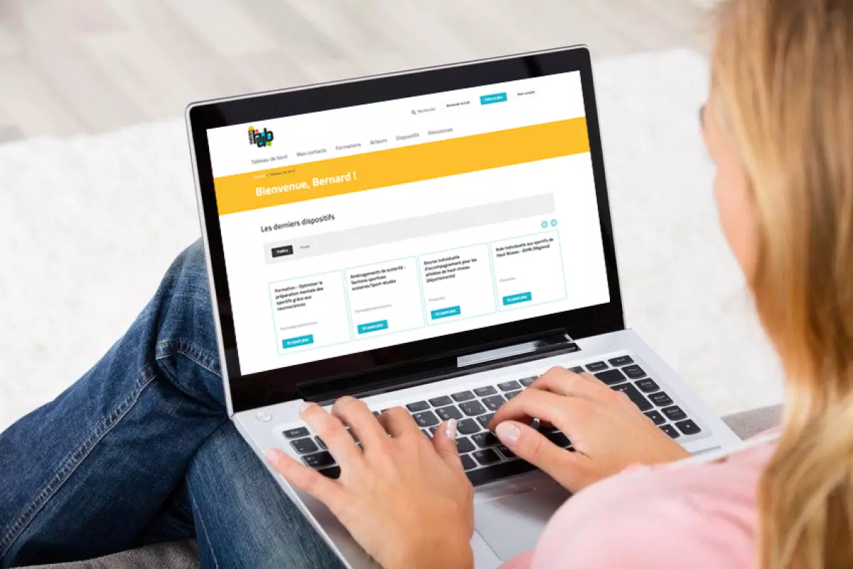 Ween-Hub, site internet et portail extranet